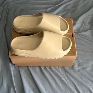 Yeezy slide OG bone white first release